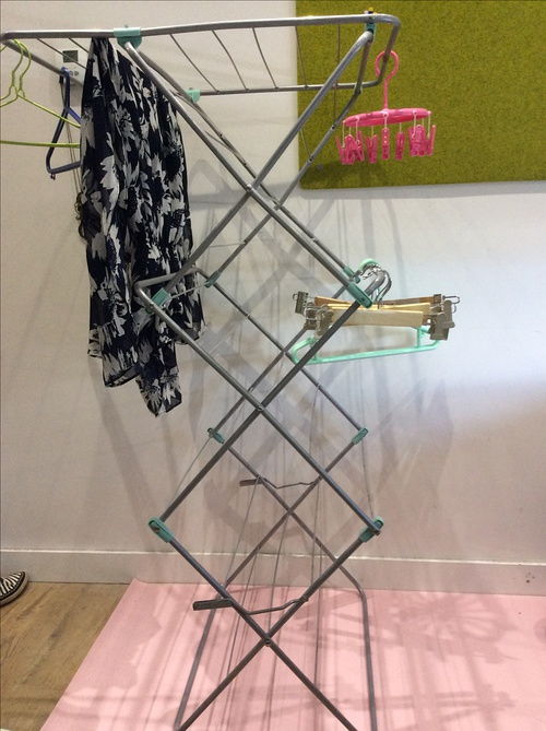 畢業(yè)甩賣 電飯煲 廚房用品 伸縮衣架 ...